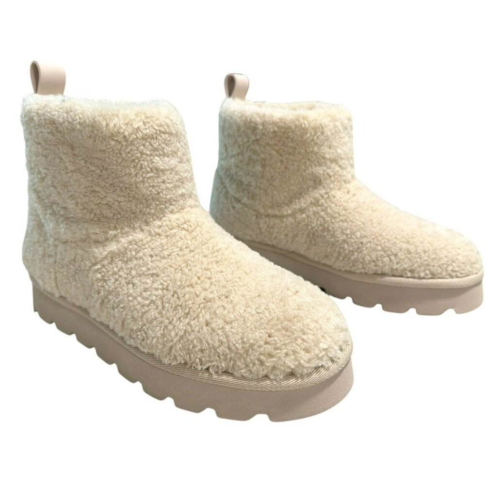 Michael Kors Cream Faux Shearling Ankle Boots Lug Sole Sz 8 New